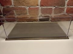 1/18 ÖLÇEK  DERİ TABANLI PLEKSİ SERGİ KUTUSU..SHOWCASE