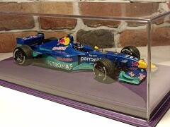 1/18 ÖLÇEK MODELLER İÇİN'MOR DERİ,MOR İPLİK'TABANLI PLEKSİ KUTU.CASE