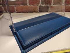 1/18 ÖLÇEKLİ MODELLER İÇİN,DERİ TABANLI PLEKSİ KUTU.CASE