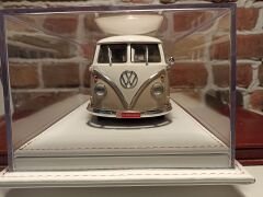 1/18 ÖLÇEK DERİ TABANLI PLEKSİ KUTU.CASE