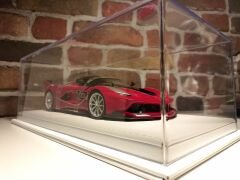 1/18 ÖLÇEK MODELLER İÇİN,DERİ TABANLI PLEKSİ KUTU.CASE