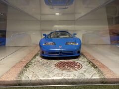 1/18 ÖLÇEK DERİ TABANLI PLEKSİ KUTU.CASE