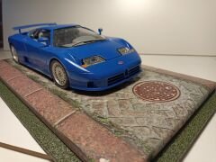 1/18 ÖLÇEKLİ MODELLER İÇİN,'YOL DESENLİ' PLEKSİ KUTU.CASE
