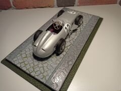 1/18 ÖLÇEKLİ MODELLER İÇİN,'YOL DESENLİ' PLEKSİ KUTU.CASE