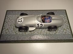 1/18 ÖLÇEKLİ'PARKE TAŞLI KALDIRIMLI YOL' DESENLİ PLEKSİ KUTU,CASE