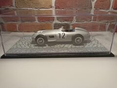 1/18 ÖLÇEKLİ PLEKSİ SERGİ KUTUSU.CASE