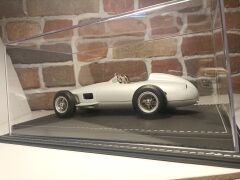 1/24 ÖLÇEK PLEKSİ SERGİ KUTUSU.CASE