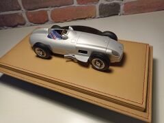 1/18 ÖLÇEK PLEKSİ SERGİ KUTUSU.CASE