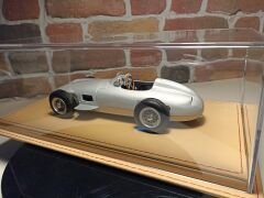 1/18 ÖLÇEK PLEKSİ SERGİ KUTUSU.CASE