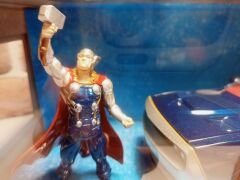 JADA TOYS 1/24  THOR & 2015 DODGE CHALLENGER SRT HELLCAT.