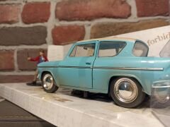 JADA TOYS 1/24 HARRY POTTER & 1959 FORD ANGELIA