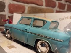 JADA TOYS 1/24 HARRY POTTER & 1959 FORD ANGELIA
