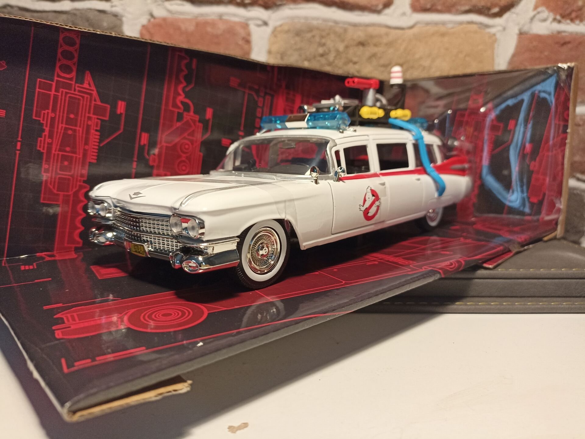 JADA TOYS 1/24 GHOSTBUSTERS ECTO-1.. BEYAZ RENK