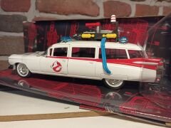 JADA TOYS 1/24 GHOSTBUSTERS ECTO-1.. BEYAZ RENK