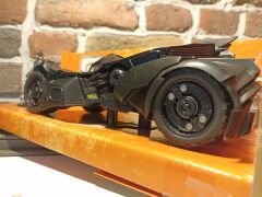JADA TOYS 1/24 BATMAN ARKHAM KNIGHT