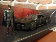 JADA TOYS 1/24 BATMAN & BATMOBİLE