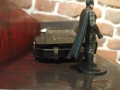 JADA TOYS 1/24 BATMAN & BATMOBİLE