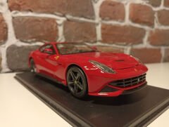 BURAGO 1/24 FERRARİ F12 BERLİNETTA