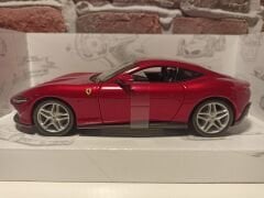 BURAGO 1/24 FERRARİ ROMA KIRMIZI