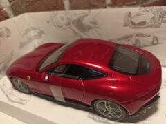 BURAGO 1/24 FERRARİ ROMA KIRMIZI