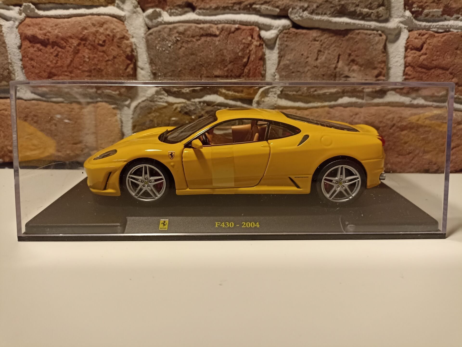 BURAGO 1/24 FERRARİ F430 -2004