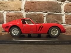 BURAGO 1/24 FERRARİ 250 GTO-1962