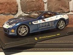 BURAGO 1/24 FERRARİ 599 GTB