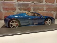 BURAGO 1/24 FERRARİ 458 Spider-2011