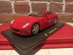 BURAGO 1/24 FERRARİ 599 GTB Fiorano