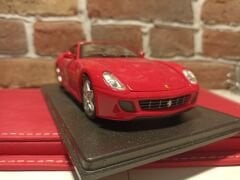 BURAGO 1/24 FERRARİ 599 GTB Fiorano