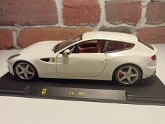 BURAGO 1/24 FERRARİ FF-2011