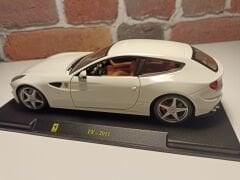 BURAGO 1/24 FERRARİ FF-2011
