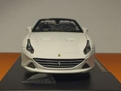 BURAGO 1/24 FERRARİ California T-2014