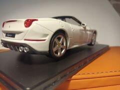 BURAGO 1/24 FERRARİ California T-2014