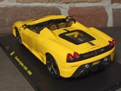 BURAGO 1/24 FERRARİ Scuderia Spider