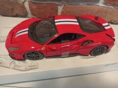 BURAGO 1/24 FERRARİ 488 Pista