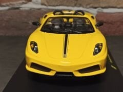 BURAGO 1/24 FERRARİ Scuderia 2008