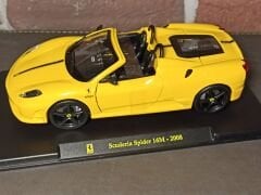 BURAGO 1/24 FERRARİ Scuderia 2008