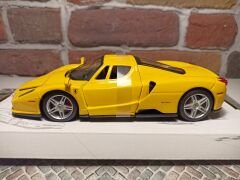 BURAGO 1/24 FERRARİ ENZO SARI