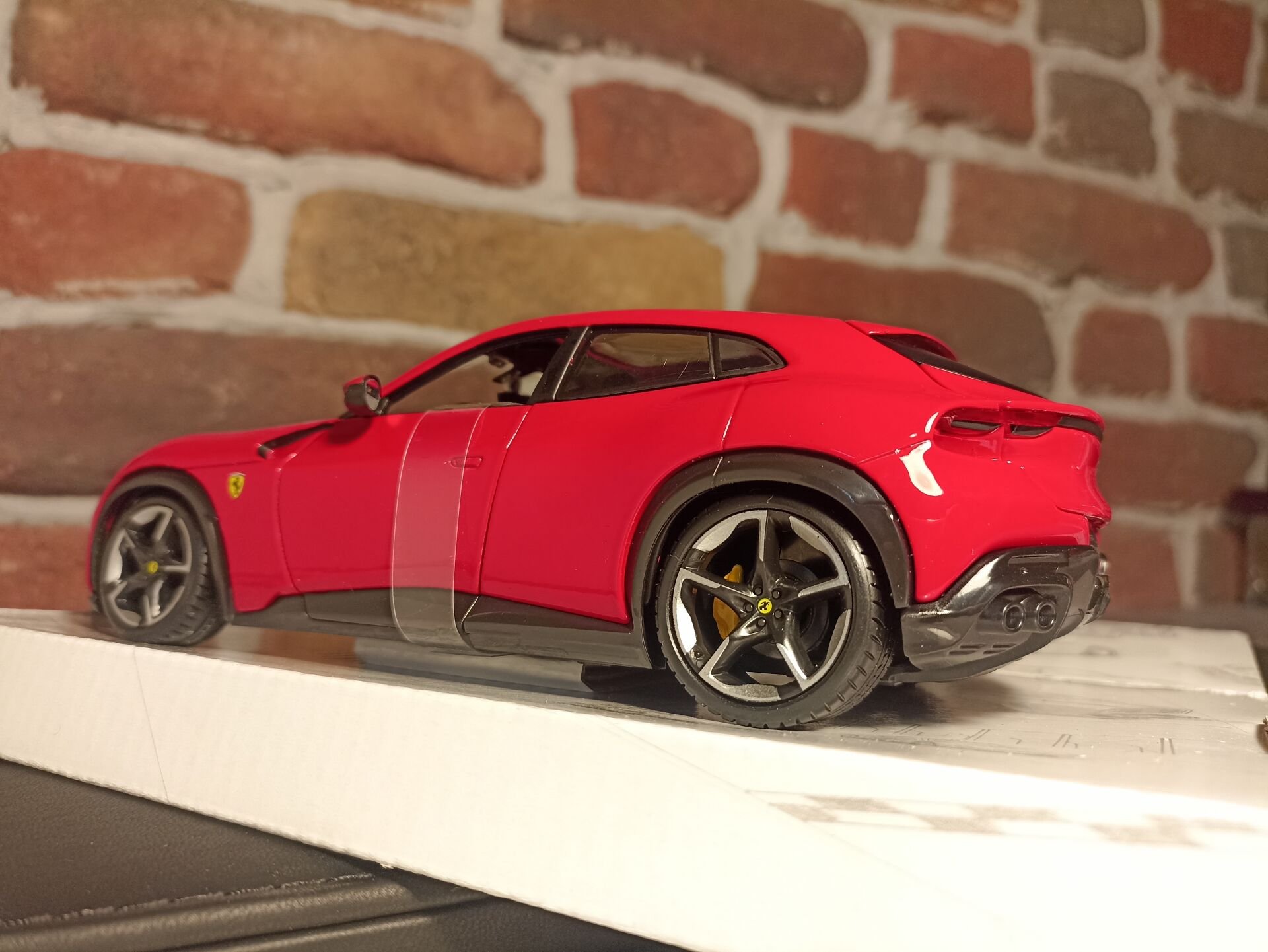 BURAGO 1/24 FERRARİ PROSANGUE