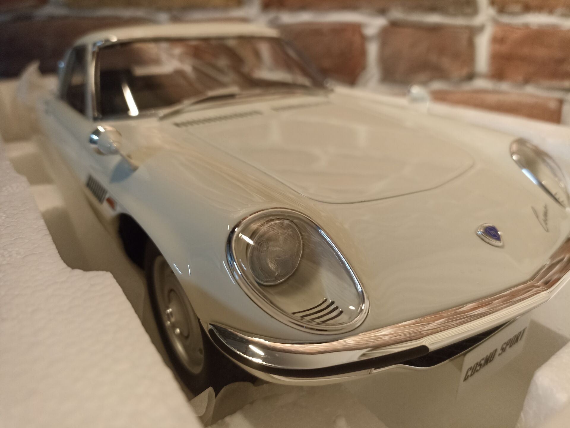 KYOSHO 1/12 MAZDA COSMO SPORT