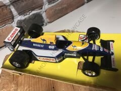 BURAGO 1/24 FORMULA 1 WILLAMS RENAULT