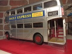 SUN STAR 1/24 OTOBÜS ROUTEMASTER