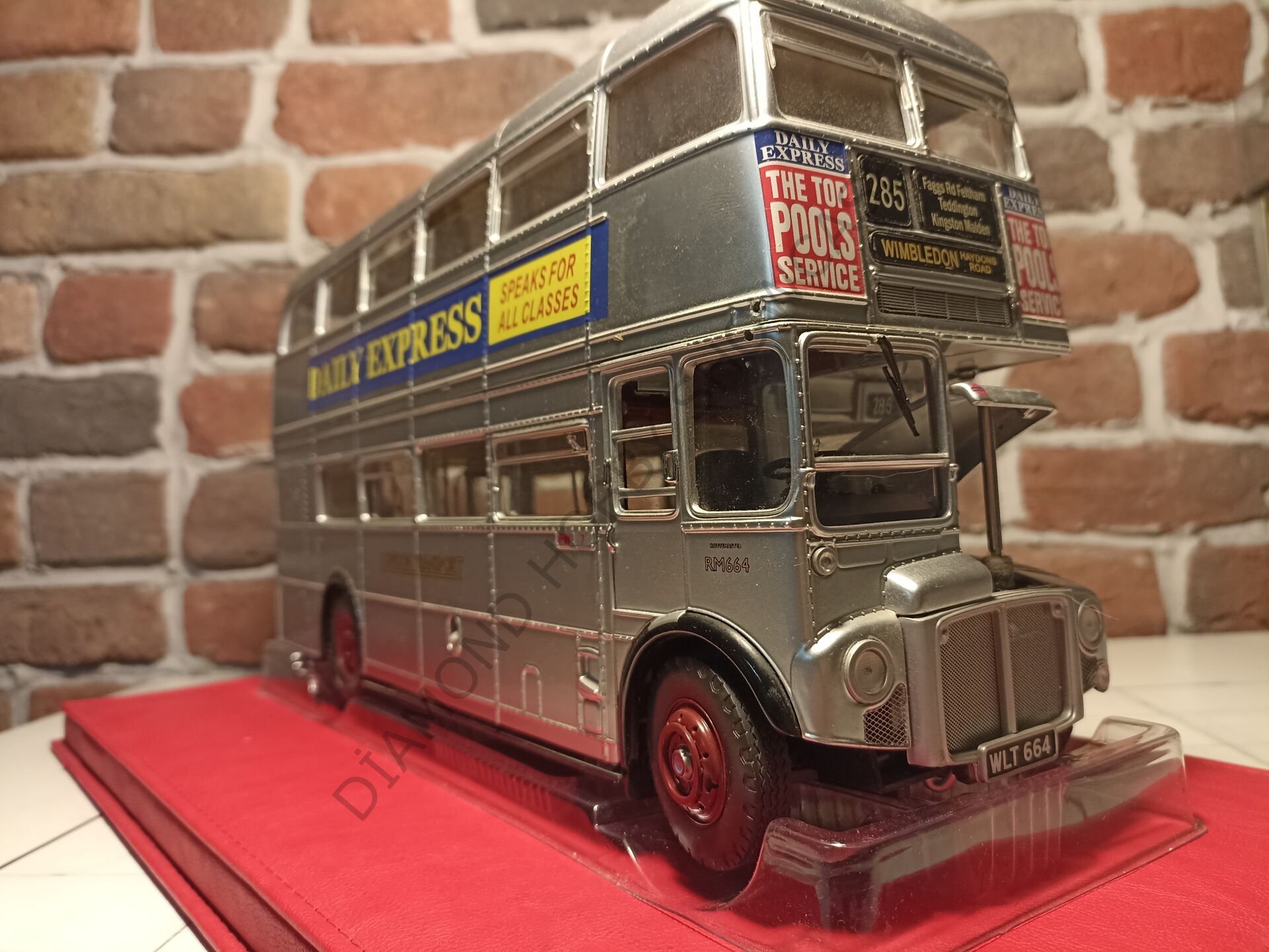 SUN STAR 1/24 OTOBÜS ROUTEMASTER