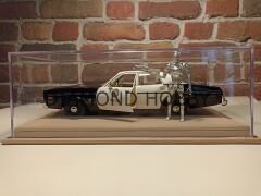 PLEKSİ SERGİ KUTUSU.. 1/18 ÖLÇEK DERİ TABANLI