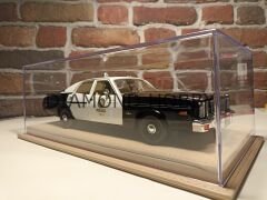 PLEKSİ SERGİ KUTUSU.. 1/18 ÖLÇEK DERİ TABANLI