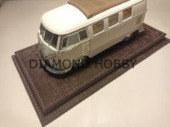 PLEKSİ SERGİ KUTUSU.. 1/18 ÖLÇEK DERİ TABANLI