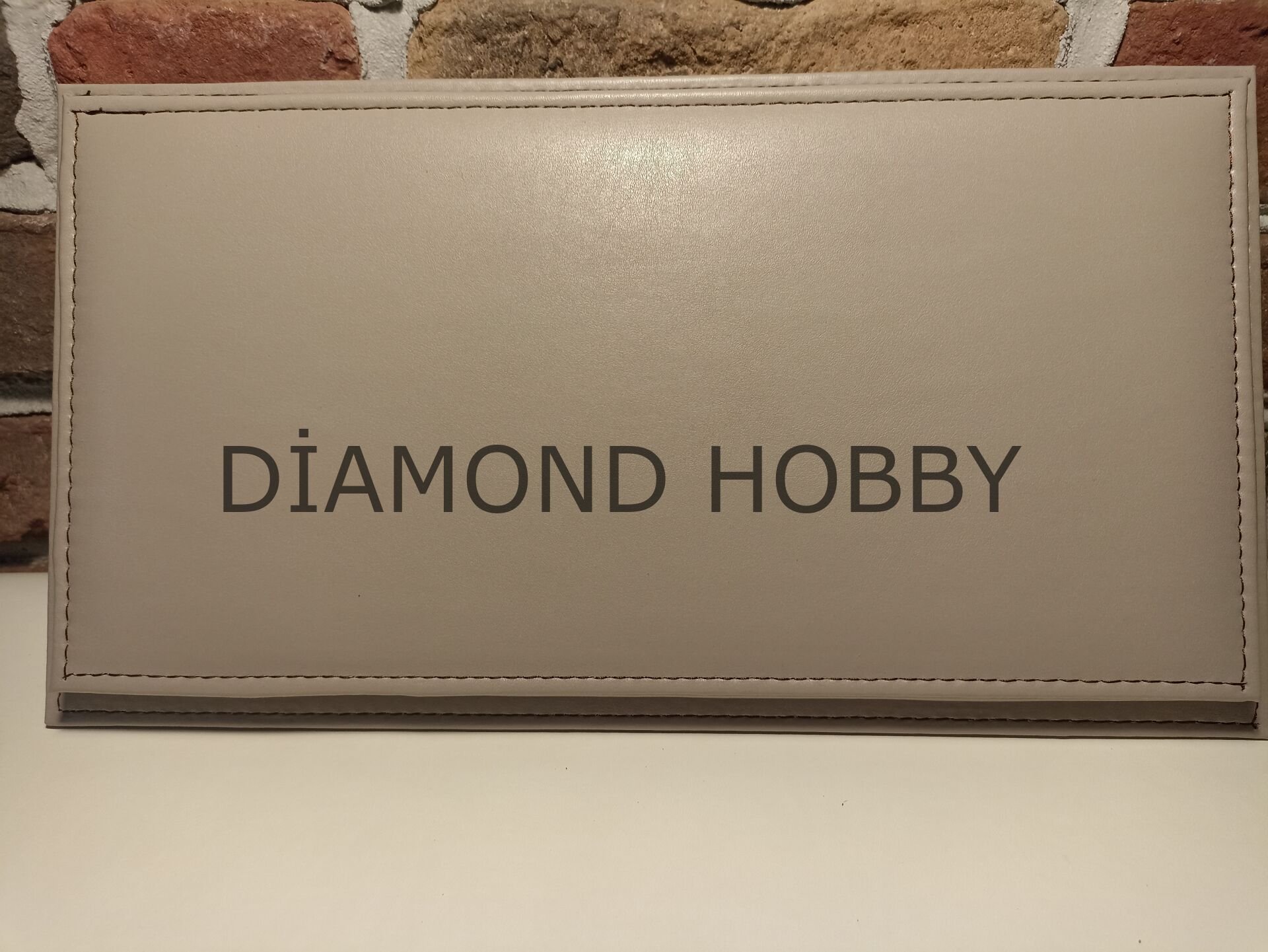 PLEKSİ SERGİ KUTUSU.. 1/18 ÖLÇEK DERİ TABANLI