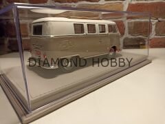 PLEKSİ SERGİ KUTUSU.. 1/18 ÖLÇEK DERİ TABANLI