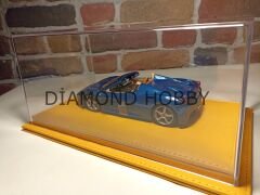 1/24 ÖLÇEK 'SARI DERİ,SARI İP DİKİŞLİ! PLEKSİ SERGİ KUTUSU.CASE